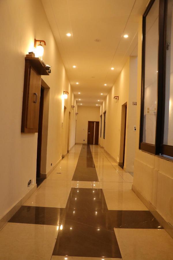 Hotel Pushap Palace Patiāla المظهر الخارجي الصورة
