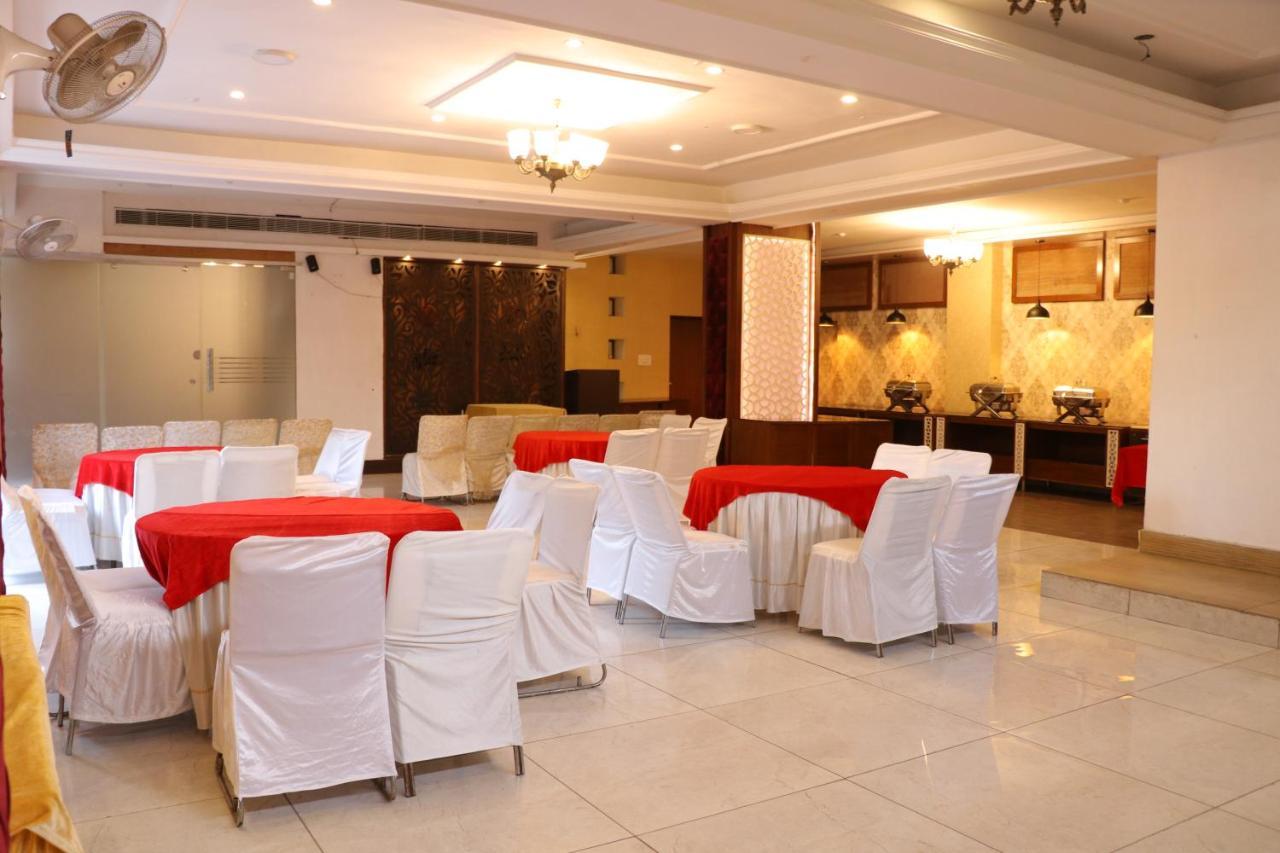Hotel Pushap Palace Patiāla المظهر الخارجي الصورة