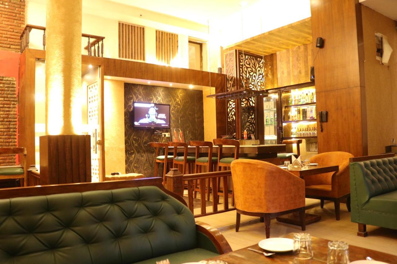 Hotel Pushap Palace Patiāla المظهر الخارجي الصورة