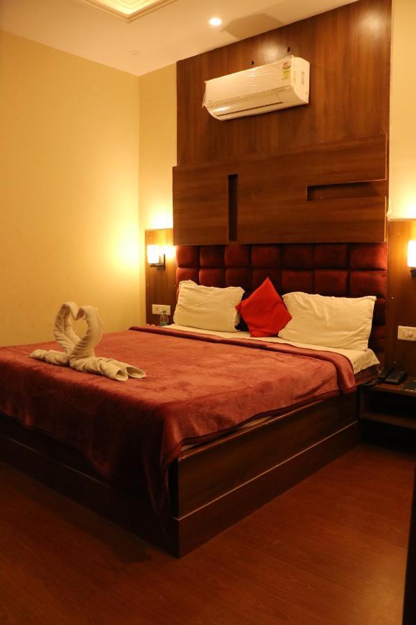 Hotel Pushap Palace Patiāla المظهر الخارجي الصورة