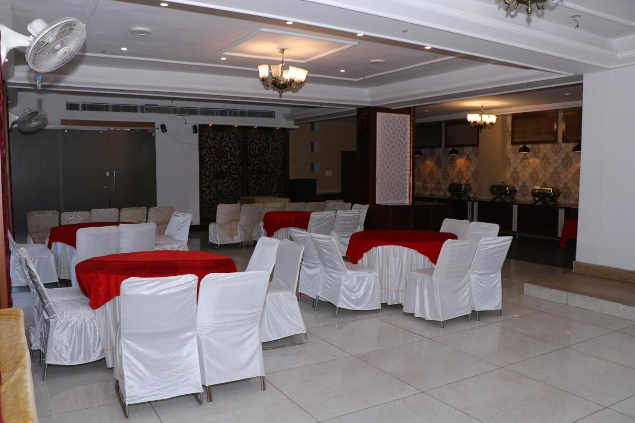 Hotel Pushap Palace Patiāla المظهر الخارجي الصورة