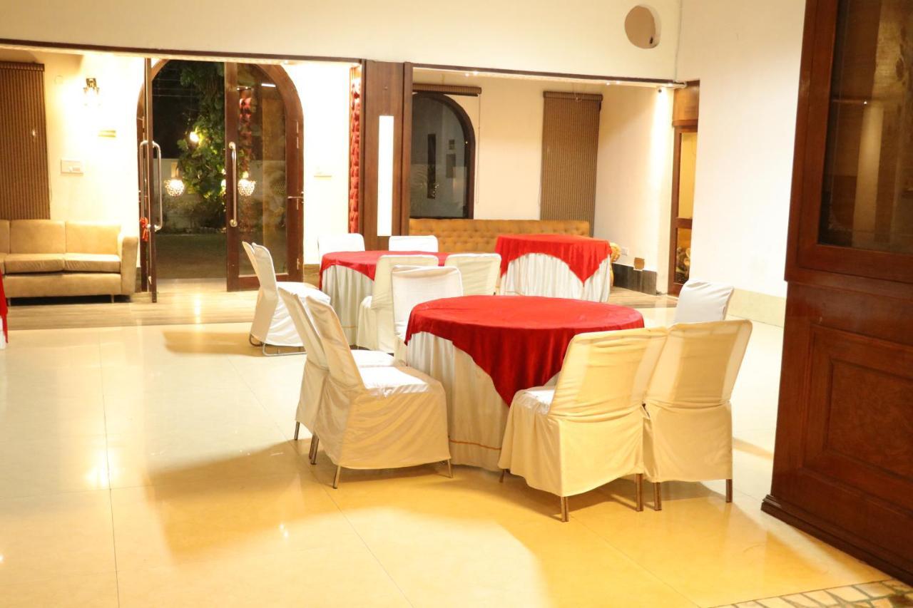 Hotel Pushap Palace Patiāla المظهر الخارجي الصورة