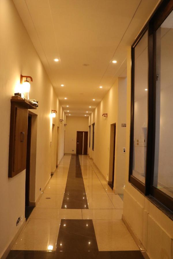 Hotel Pushap Palace Patiāla المظهر الخارجي الصورة
